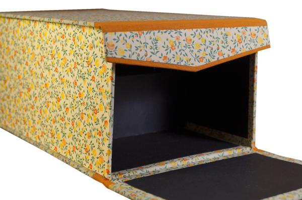 Fotobox mit aufklappbarer Vorderfront